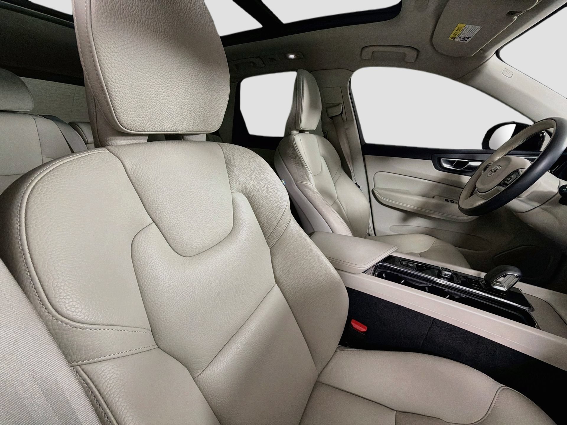 Certified 2023 Volvo XC60 B5 Plus w/ Protection Package Premier FWD image 29