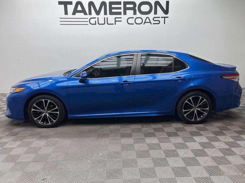 Used 2018 Toyota Camry SE image 6