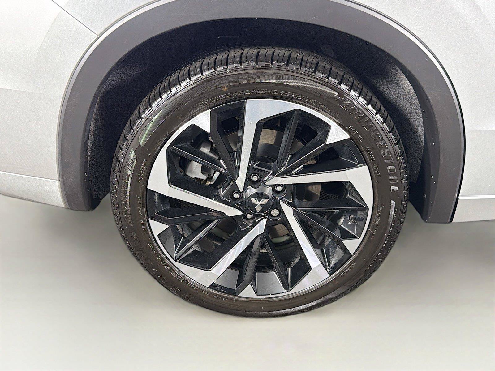Used 2024 Mitsubishi Outlander SEL AWD/4WD image 34