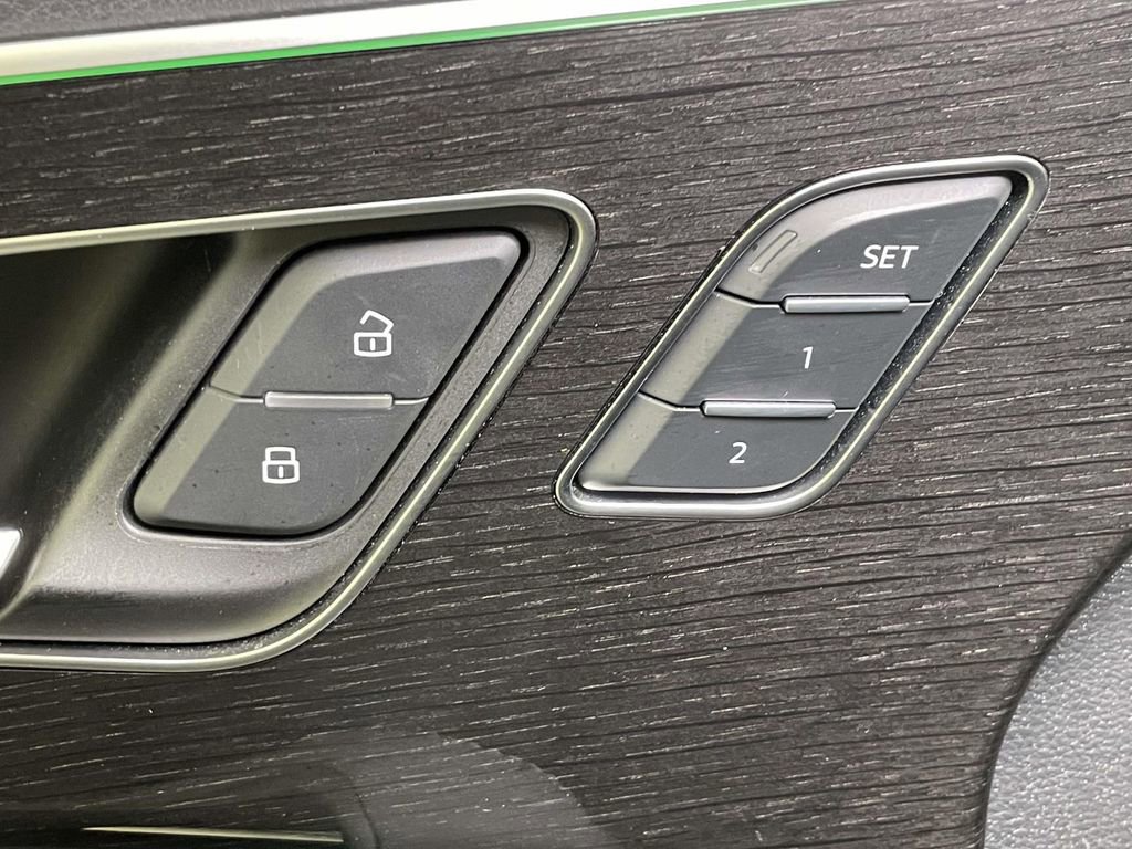 Used 2025 Audi Q7 3.0T Premium Plus image 36