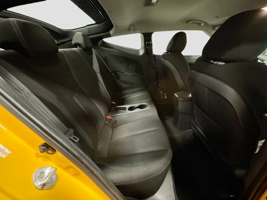 Used 2012 Hyundai Veloster image 27