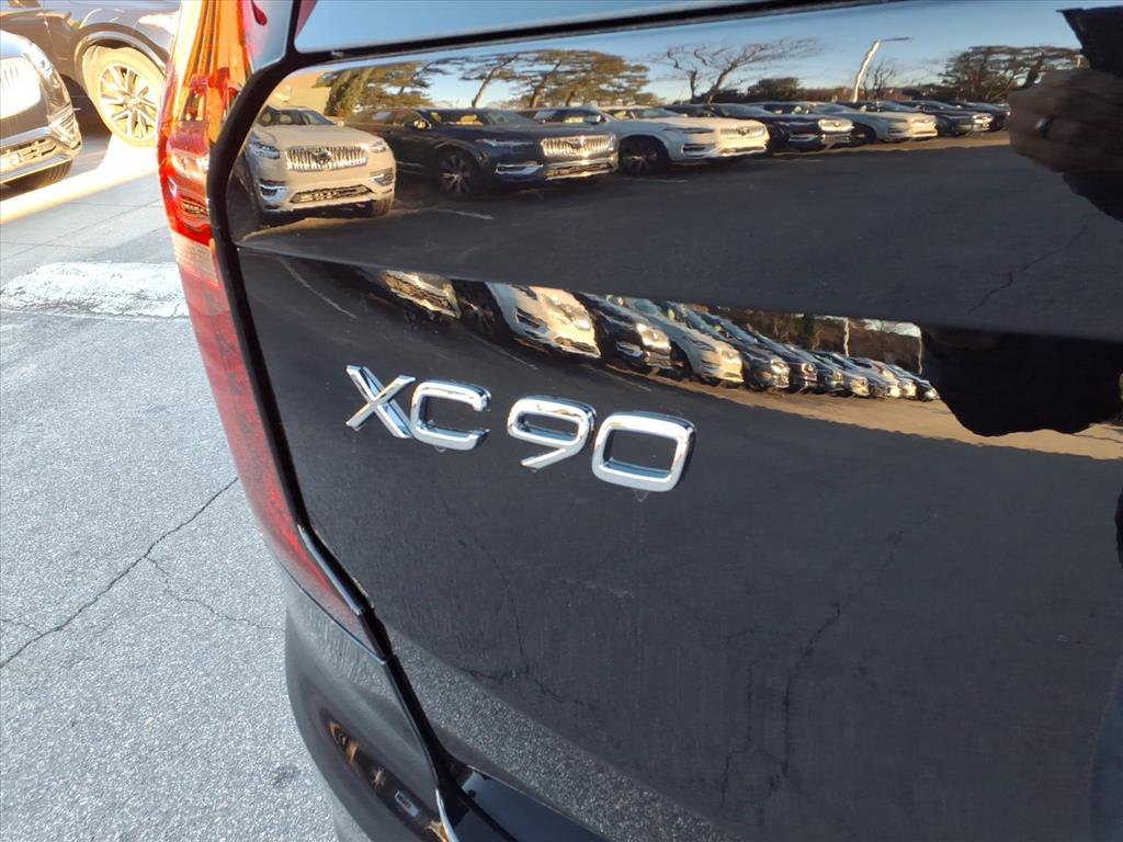 New 2026 Volvo XC90 T8 Plus w/ Protection Package Premier image 5