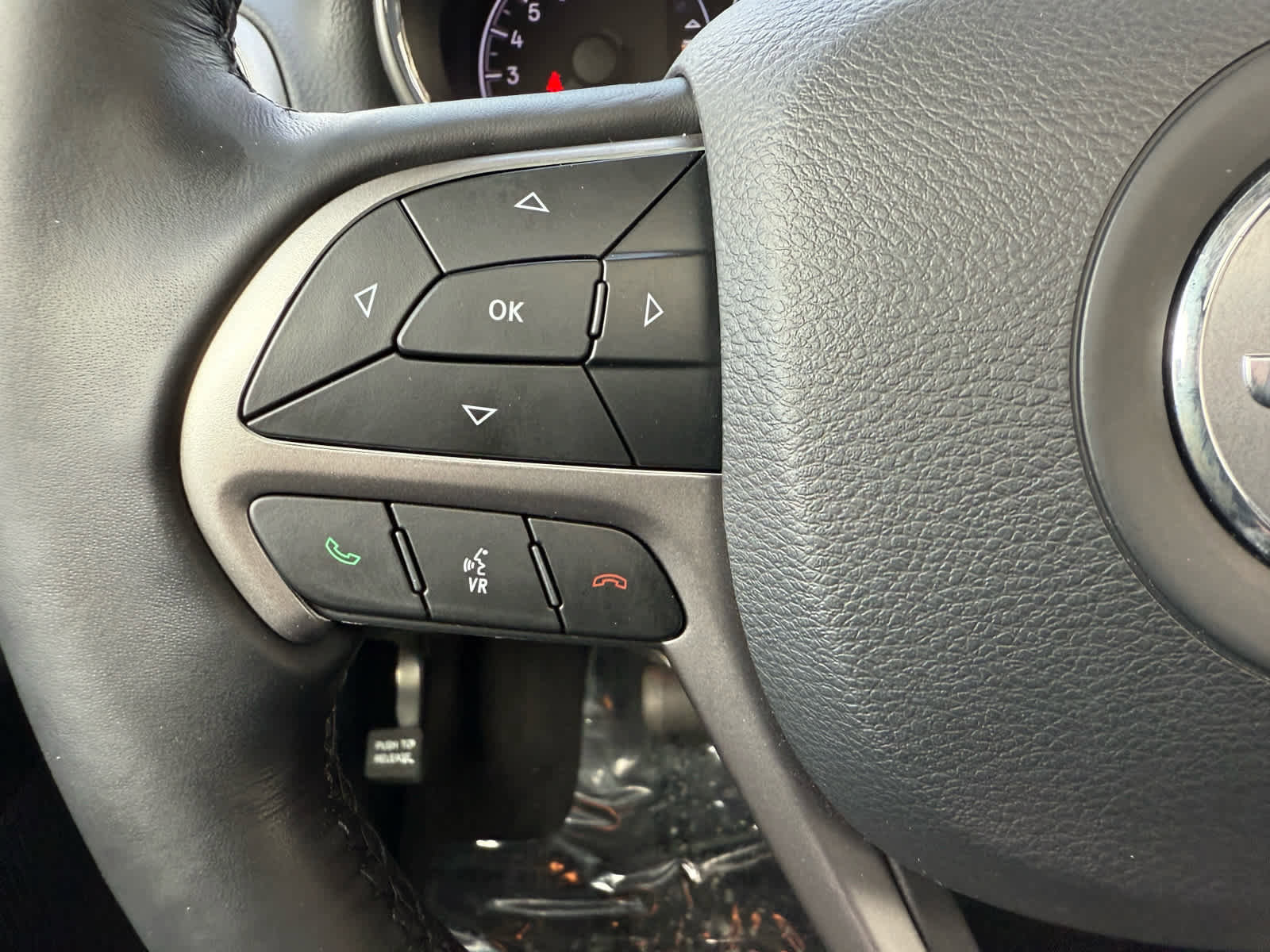 Used 2021 Jeep Grand Cherokee Laredo image 23