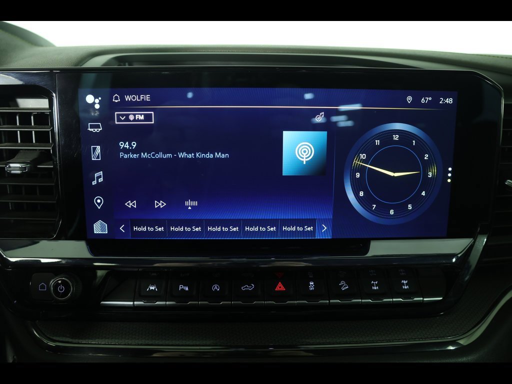 Used 2022 Chevrolet Silverado 1500 ZR2 w/ Technology Package image 29