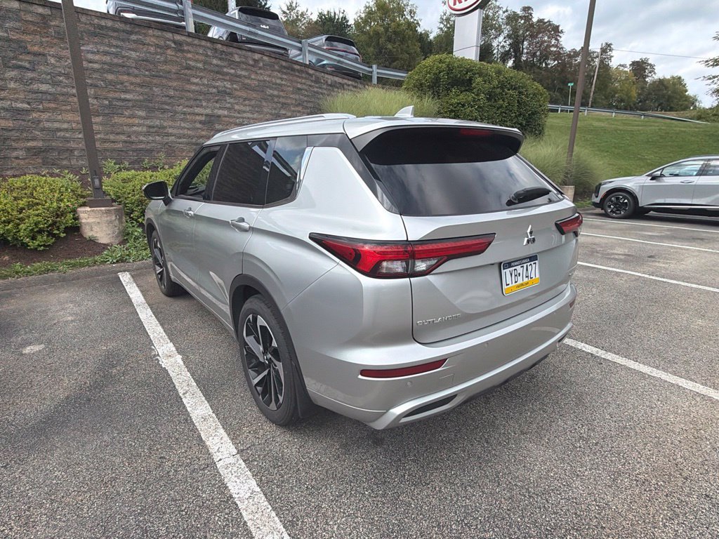 Used 2022 Mitsubishi Outlander SEL AWD/4WD image 4