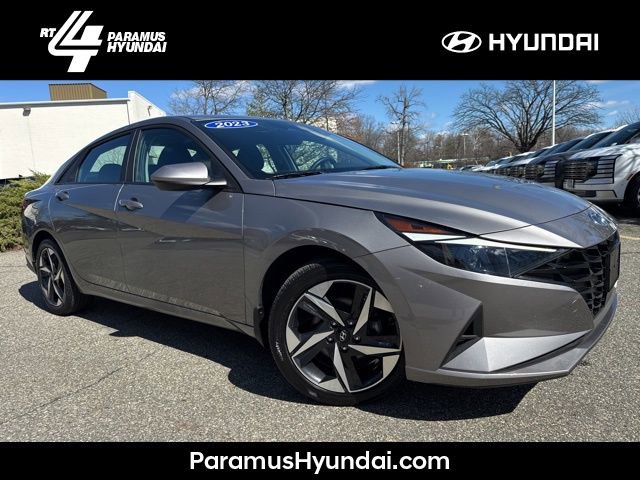Used 2023 Hyundai Elantra SEL w/ Convenience Package image 1