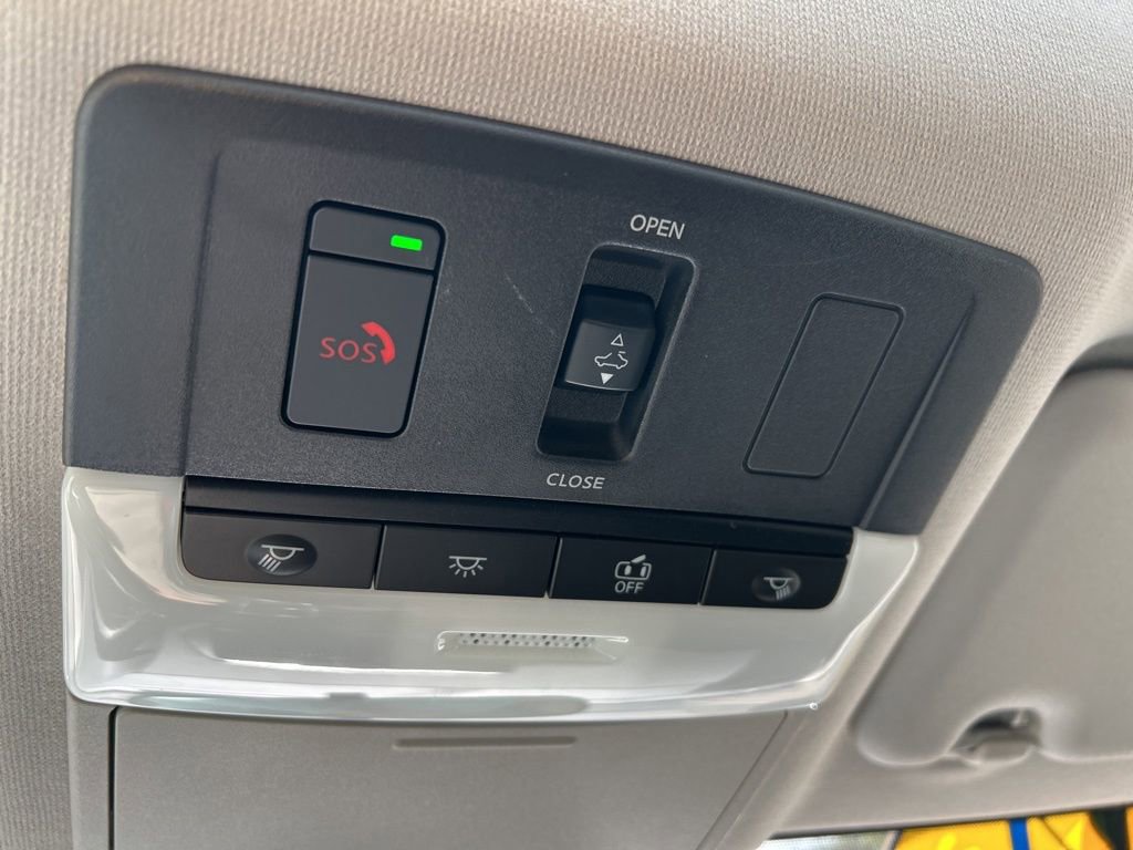 Certified 2024 Nissan Sentra SR w/ SR Premium Package FWD image 43