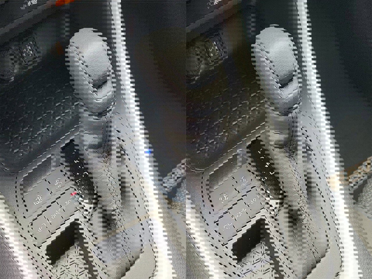 Used 2025 Toyota RAV4 LE image 27