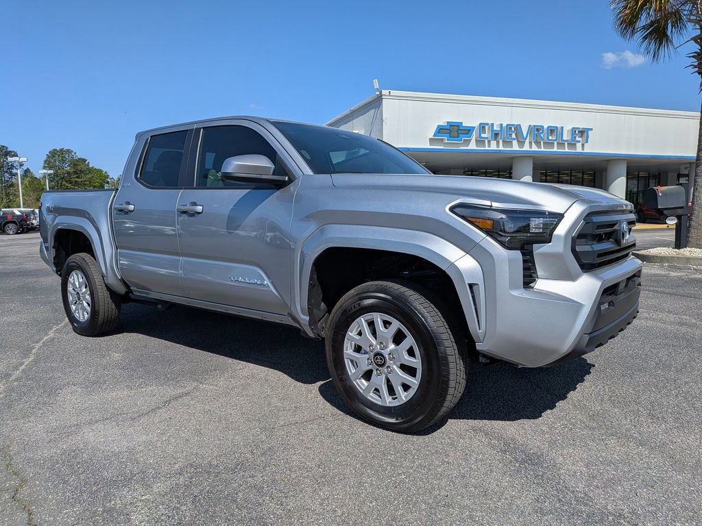 Used 2025 Toyota Tacoma SR5 video 2