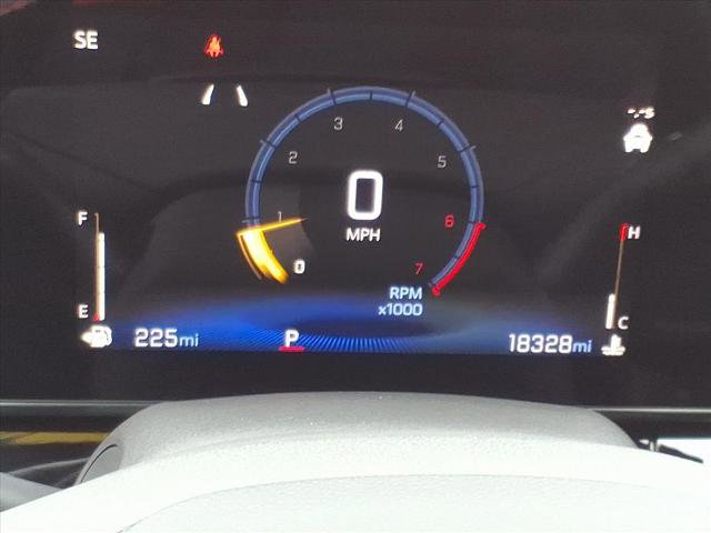 Used 2025 Chevrolet Trax RS image 20