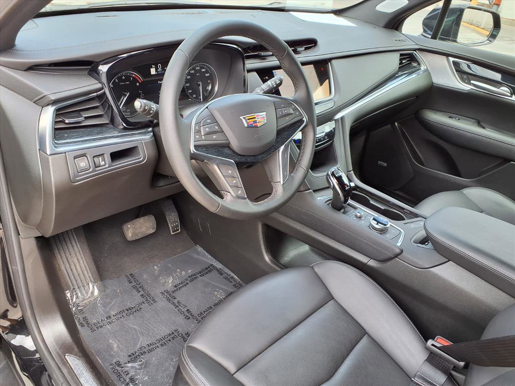 Certified 2025 Cadillac XT5 Premium Luxury AWD/4WD image 18