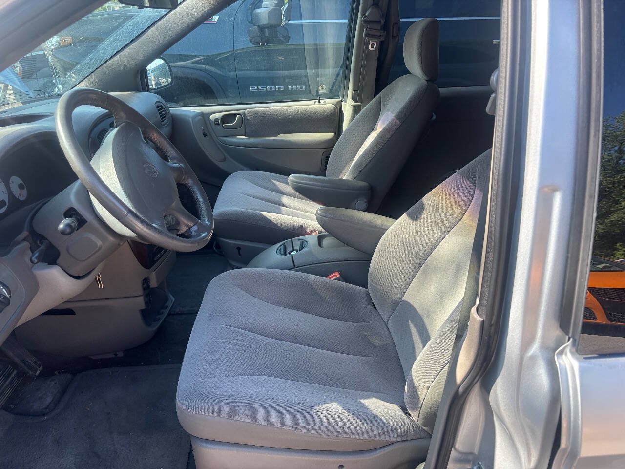 Used 2001 Dodge Grand Caravan Sport FWD image 11
