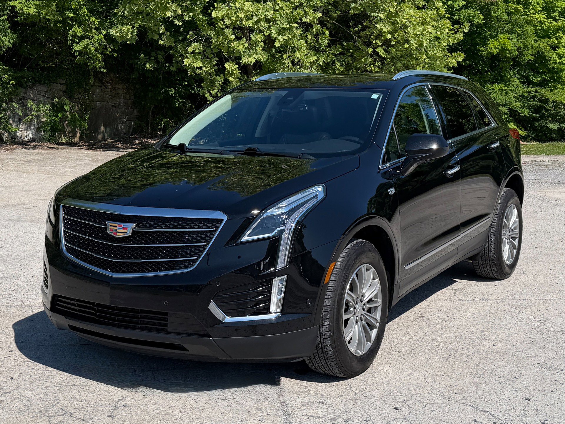Used 2019 Cadillac XT5 Premium Luxury w/ Driver Assist Package FWD image 2