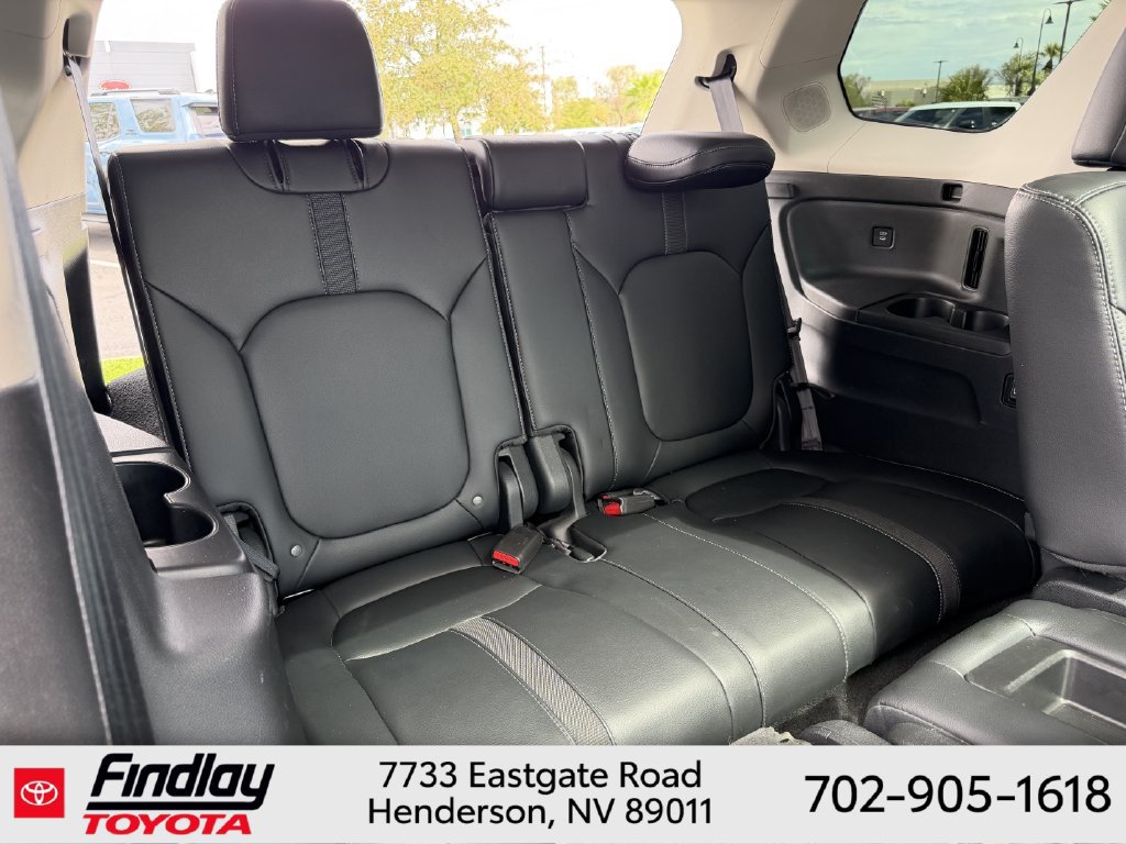 Used 2024 Honda Pilot Touring image 13