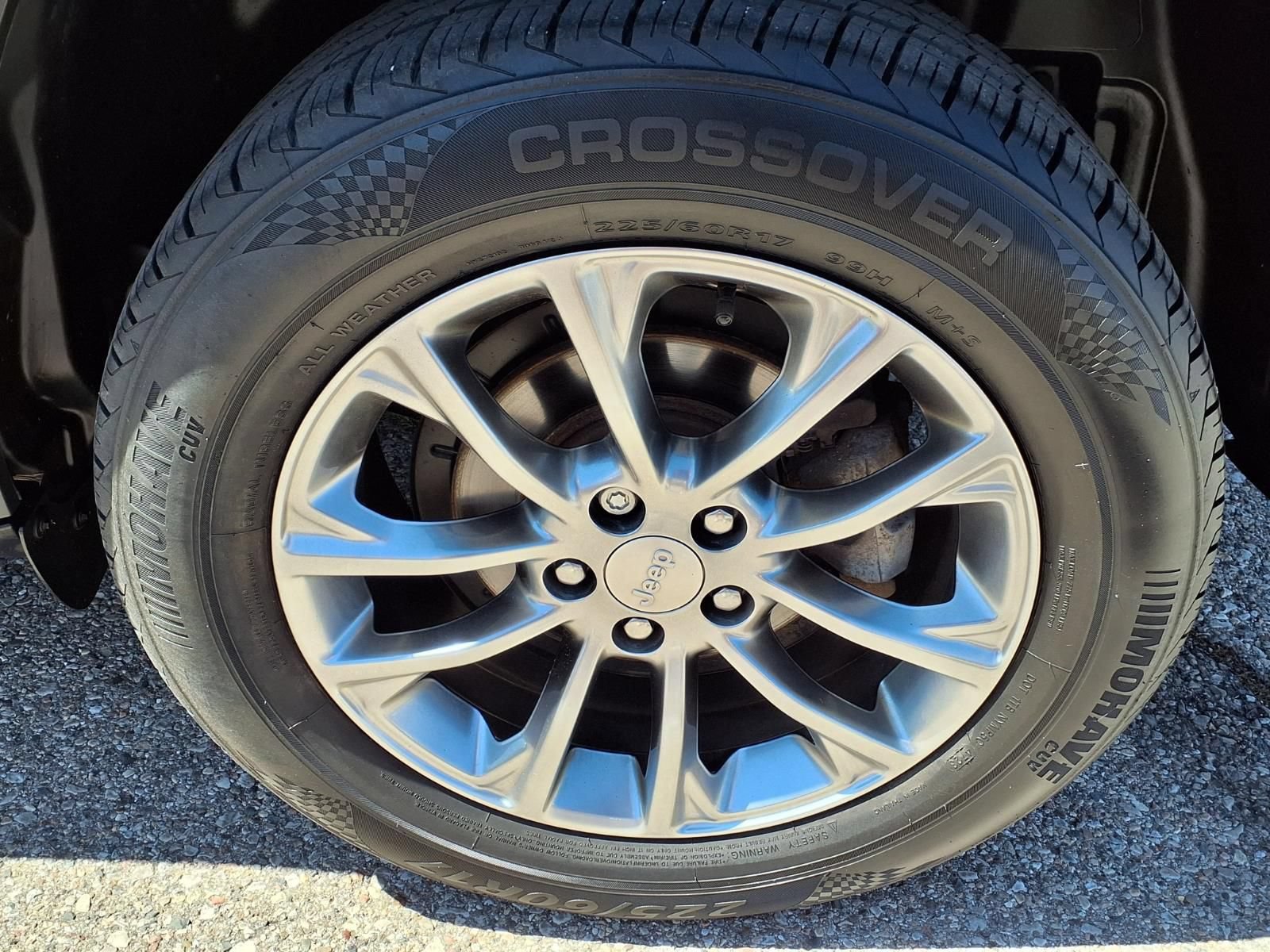 Used 2020 Jeep Cherokee Latitude Plus FWD image 9