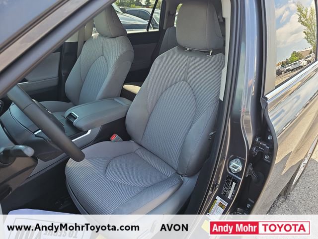 Used 2023 Toyota Highlander LE FWD image 10