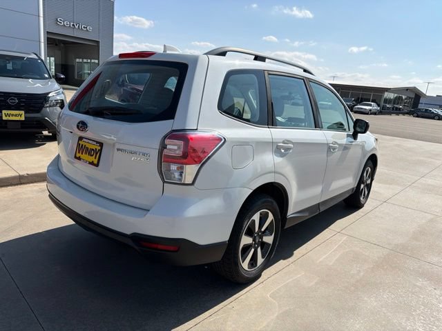 Used 2017 Subaru Forester 2.5i w/ Alloy Wheel Package AWD/4WD image 7