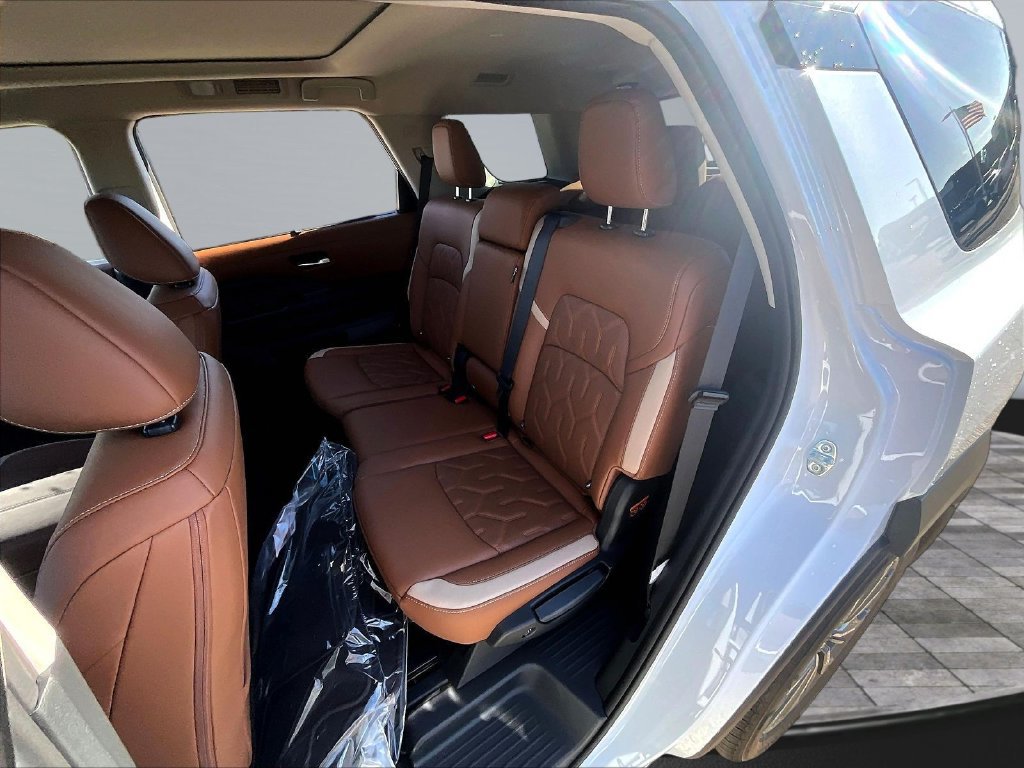 New 2026 Nissan Pathfinder Platinum w/ Cargo Package AWD/4WD image 29