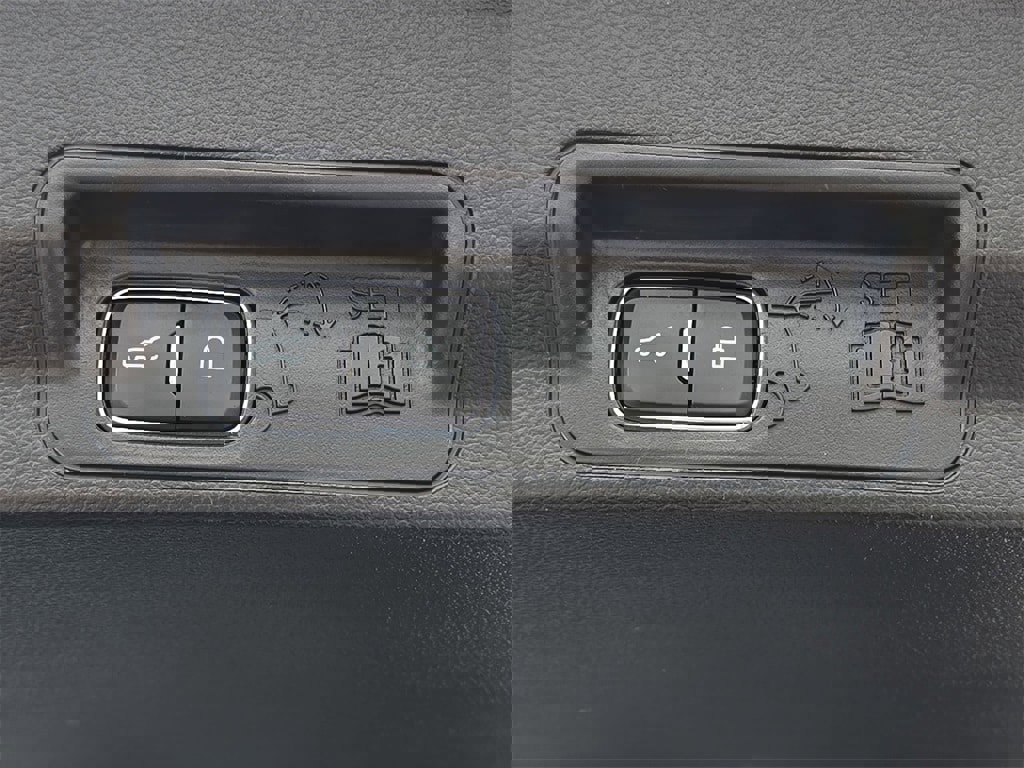 Used 2021 Ford Explorer XLT w/ Equipment Group 202A image 14