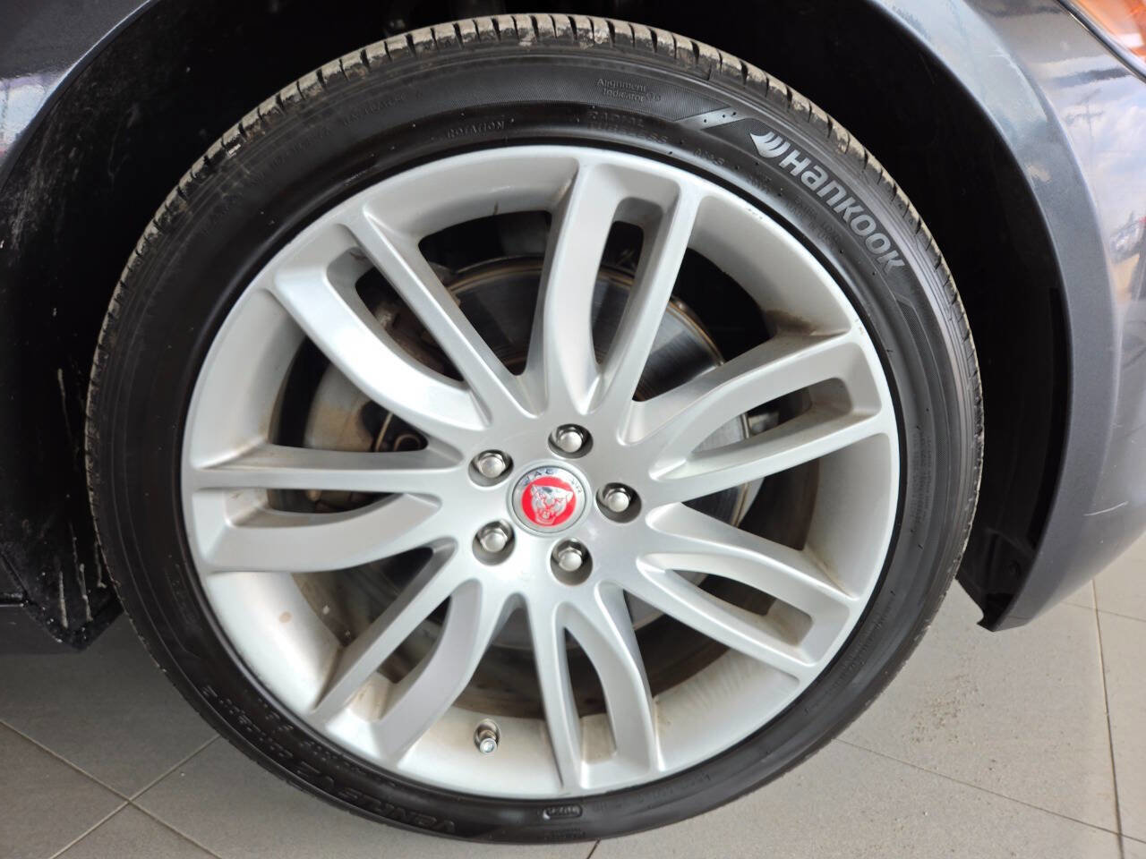 Used 2016 Jaguar XF Prestige AWD/4WD image 9