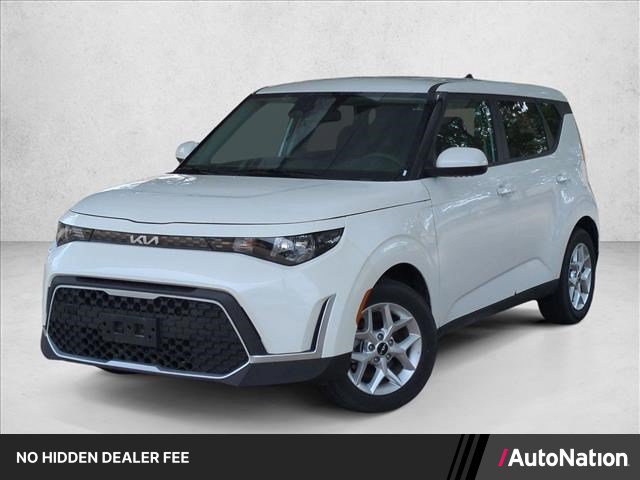 Used 2025 Kia Soul LX w/ LX Technology Package FWD image 1