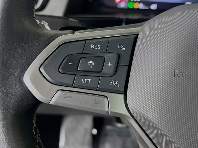 Used 2024 Volkswagen Atlas Cross Sport SE FWD image 17