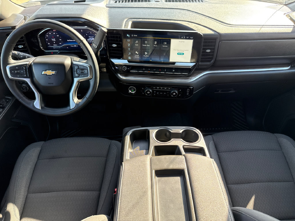Used 2024 Chevrolet Silverado 1500 LT AWD/4WD image 8