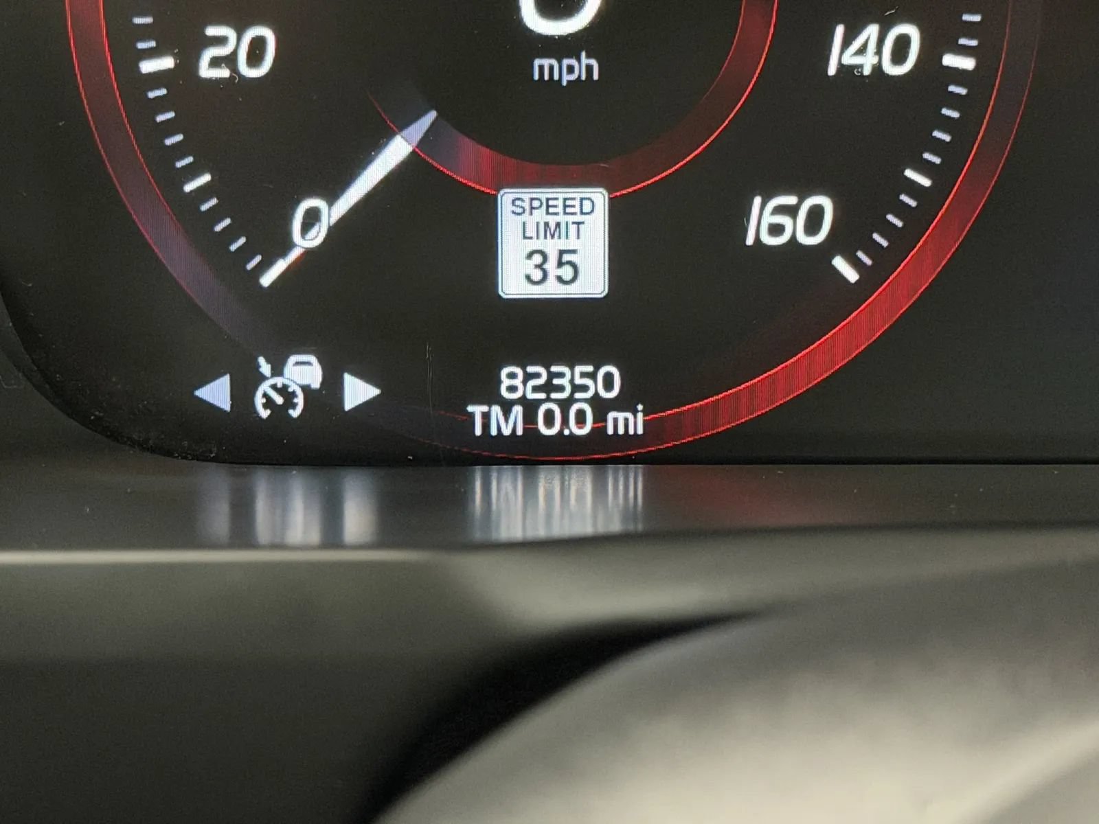 Used 2019 Volvo XC90 T6 Momentum w/ Protection Package Premier AWD/4WD image 18