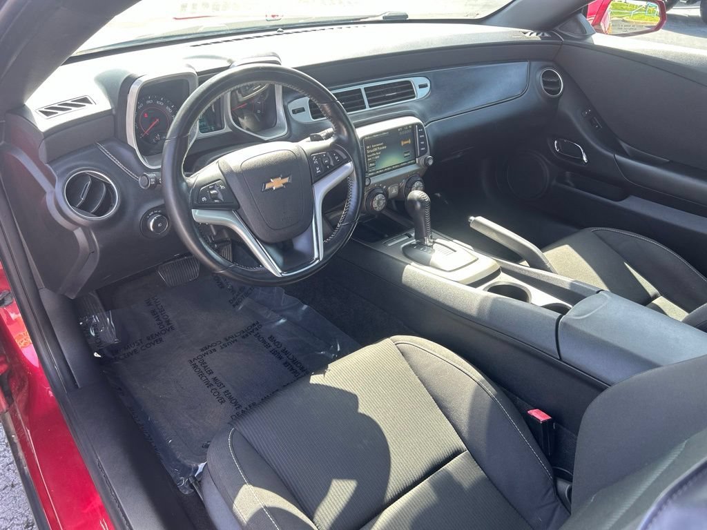 Used 2015 Chevrolet Camaro LT RWD image 17