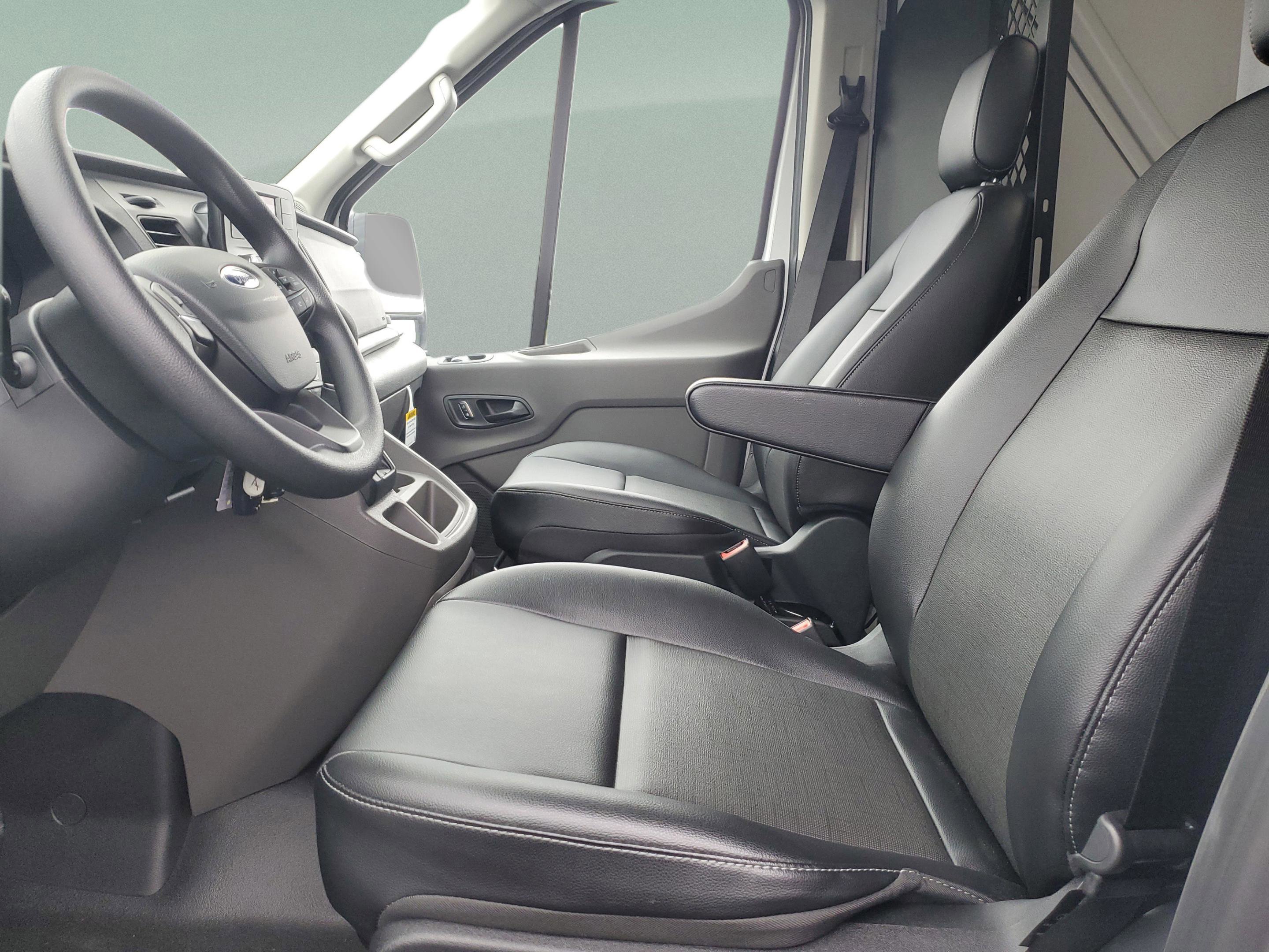 New 2024 Ford Transit 250 148 Medium Roof image 24