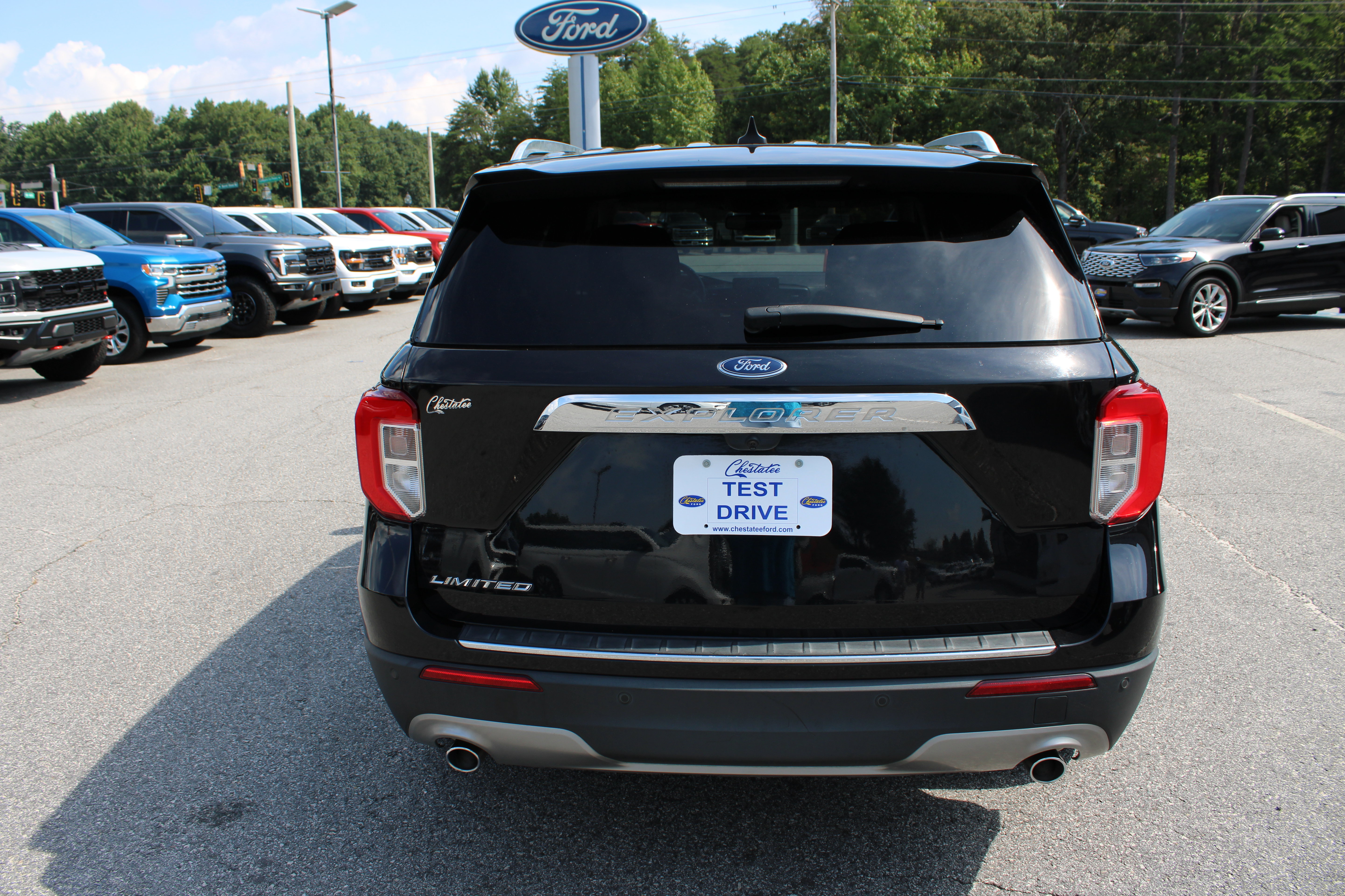 Used 2021 Ford Explorer Limited w/ Equipment Group 301A RWD image 7