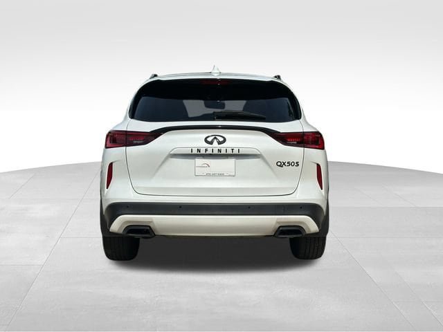 Used 2023 INFINITI QX50 Sport FWD image 4