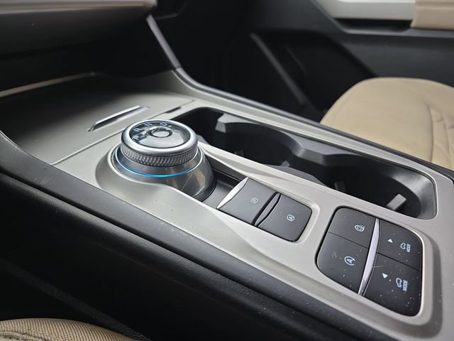 Used 2021 Ford Explorer XLT image 36