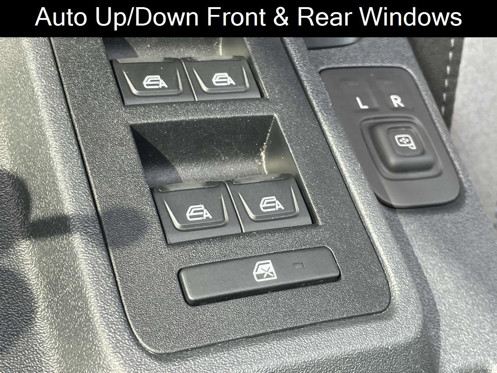 Used 2023 Ford Bronco Black Diamond image 9