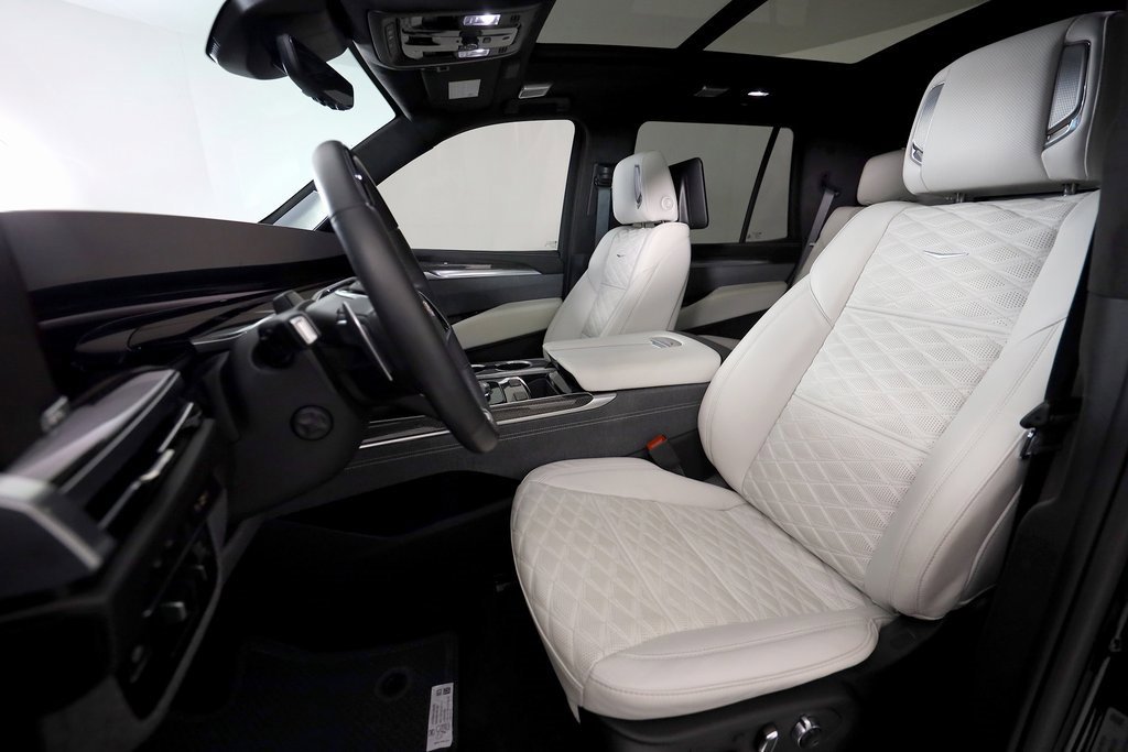 Used 2025 Cadillac Escalade V image 21
