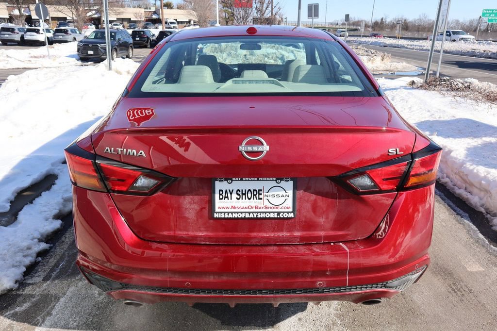 Certified 2025 Nissan Altima 2.5 SL FWD image 5