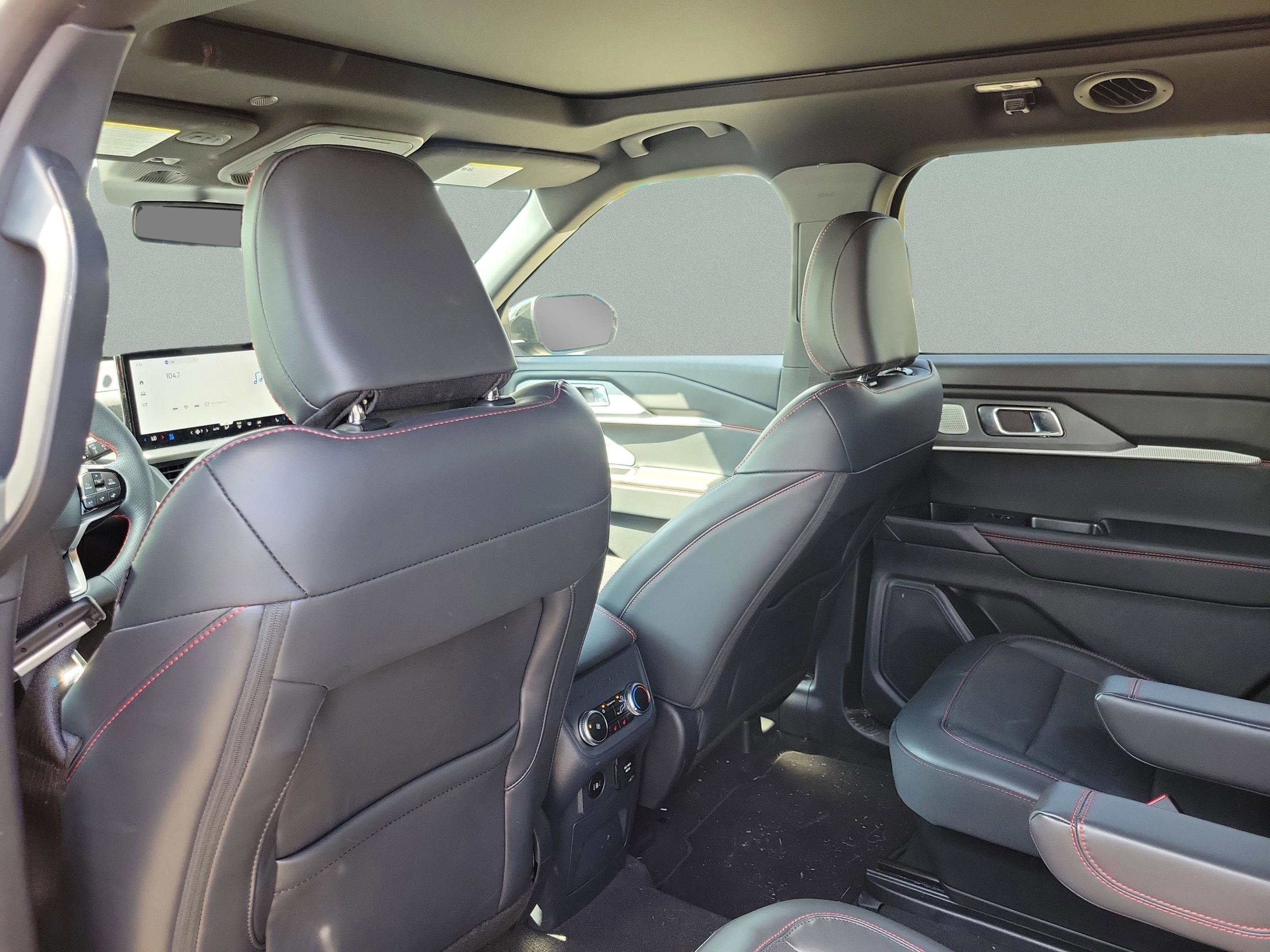 Used 2025 Ford Explorer ST w/ Sun And Sound Package image 19