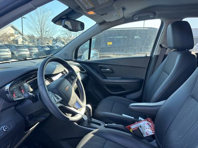 Used 2022 Chevrolet Trax LT w/ Driver Confidence Package image 9