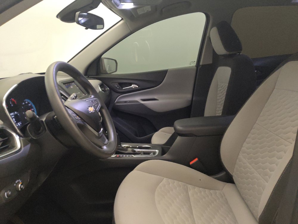 Used 2020 Chevrolet Equinox LS w/ LS Convenience Package FWD image 17