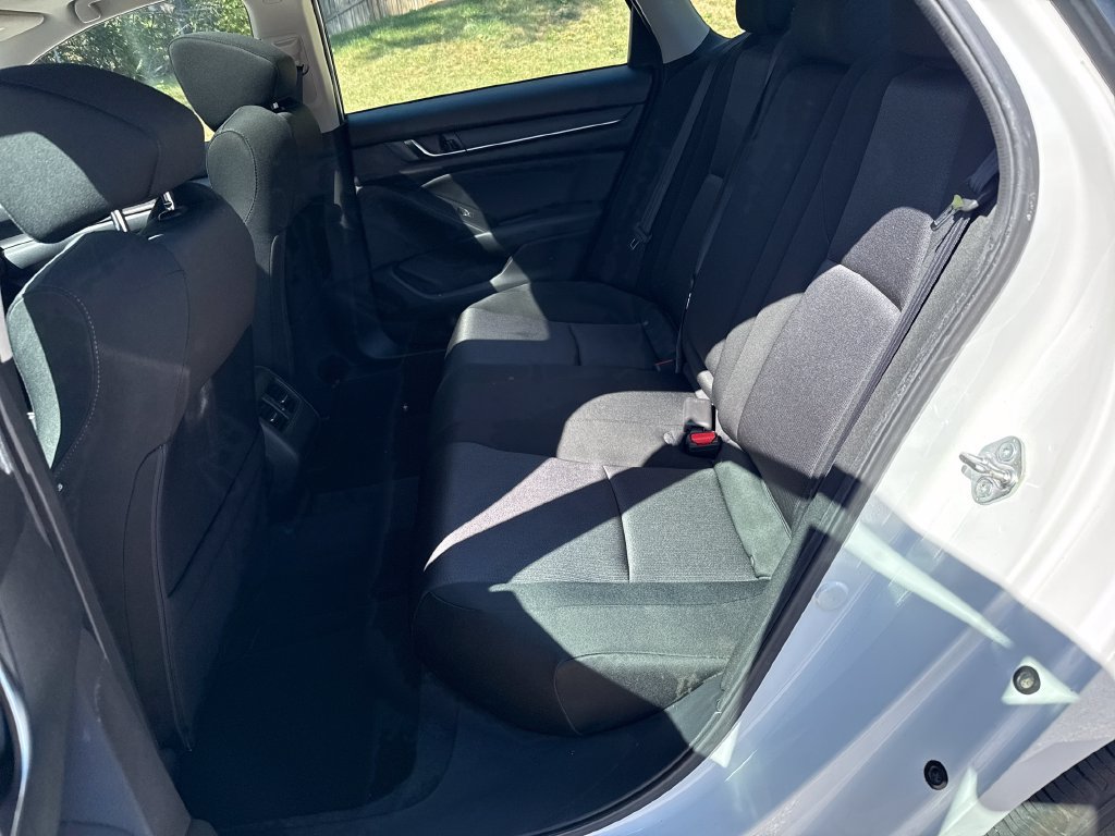 Used 2018 Honda Accord EX image 23