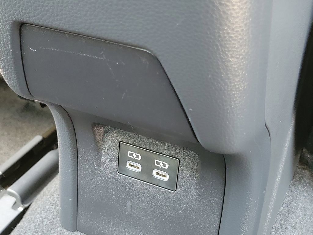 Used 2023 Toyota Prius LE image 20