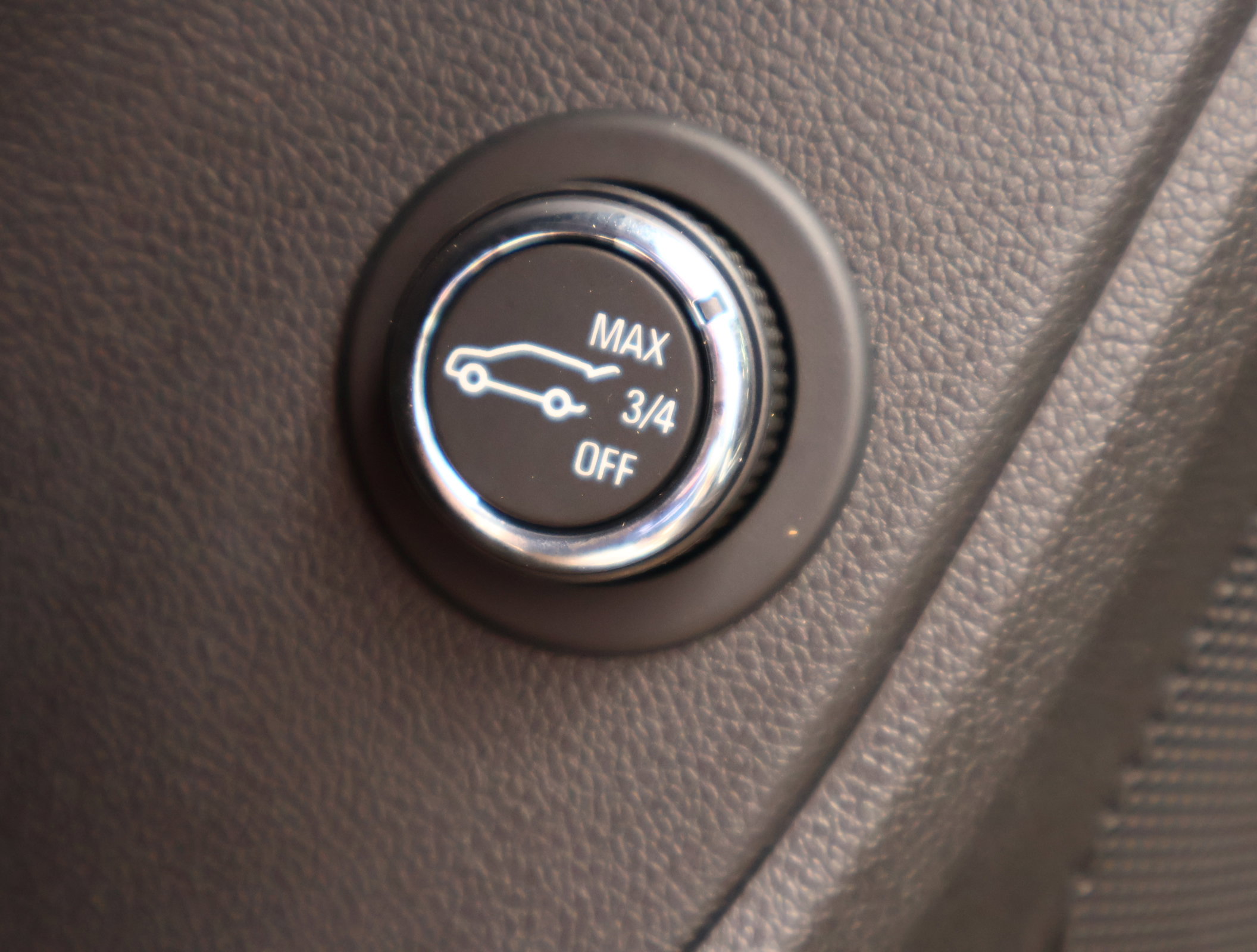 Used 2019 Chevrolet Blazer LT FWD image 8