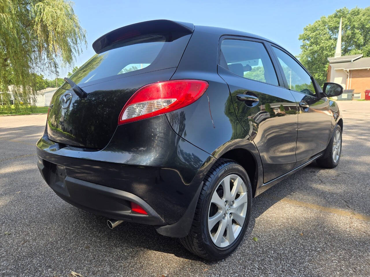 Used 2012 MAZDA MAZDA2 Touring FWD image 9