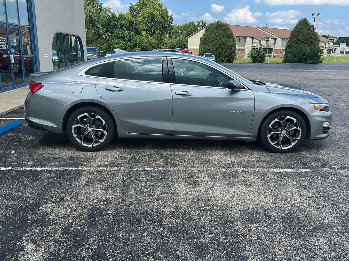 Used 2024 Chevrolet Malibu LT FWD image 7