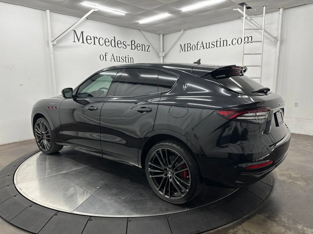Used 2022 Maserati Levante Trofeo AWD/4WD image 5