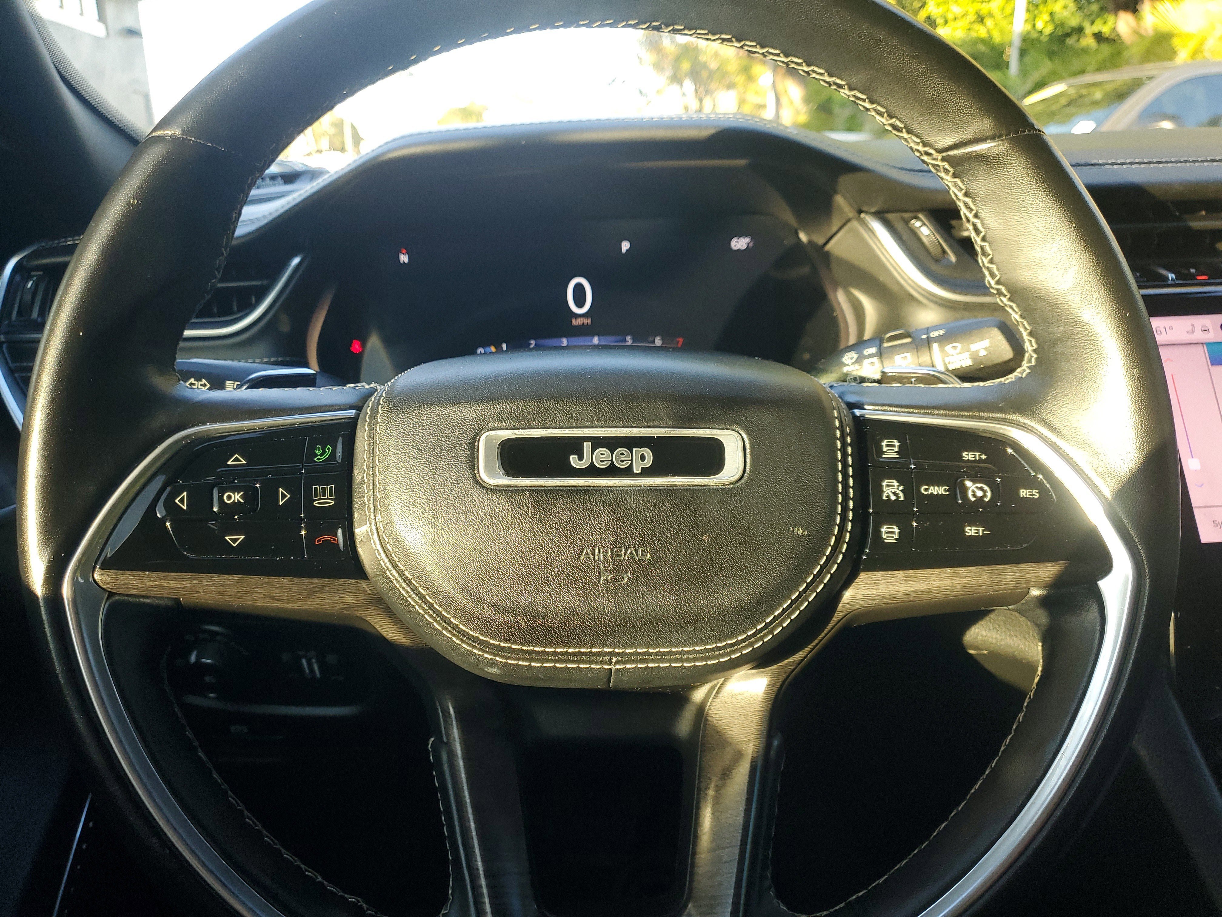 Used 2021 Jeep Grand Cherokee L Overland w/ Luxury Tech Group IV image 20