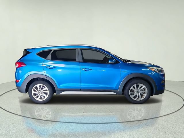 Used 2017 Hyundai Tucson SE Plus AWD/4WD image 2