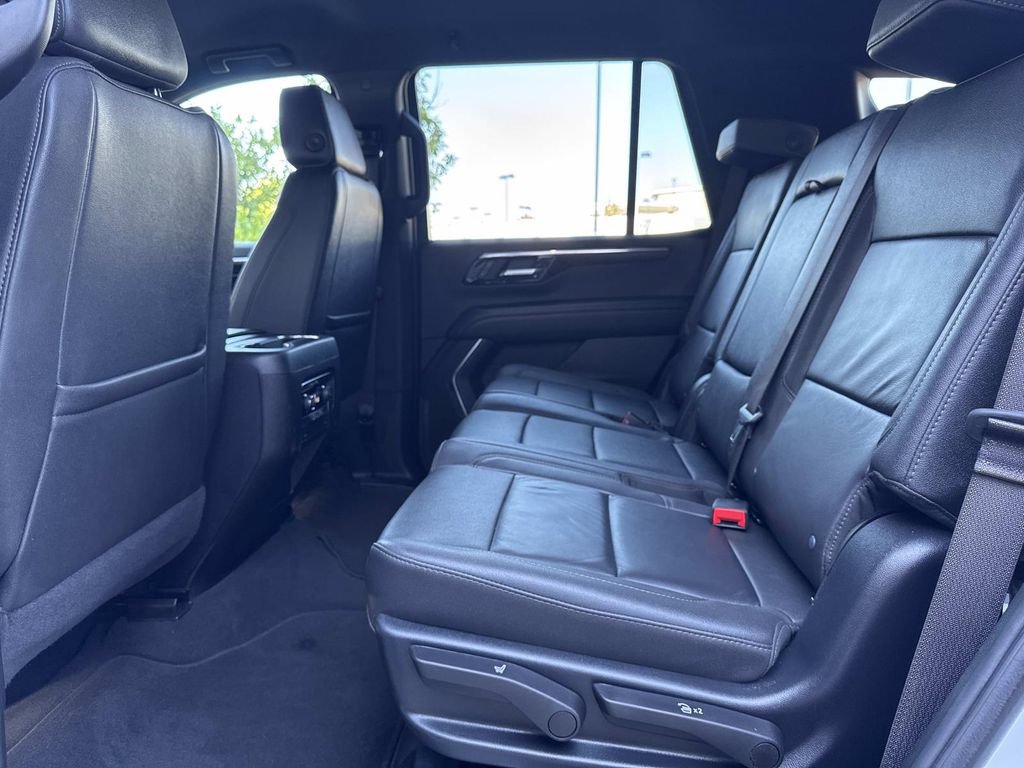 Used 2025 Chevrolet Tahoe LT AWD/4WD image 14