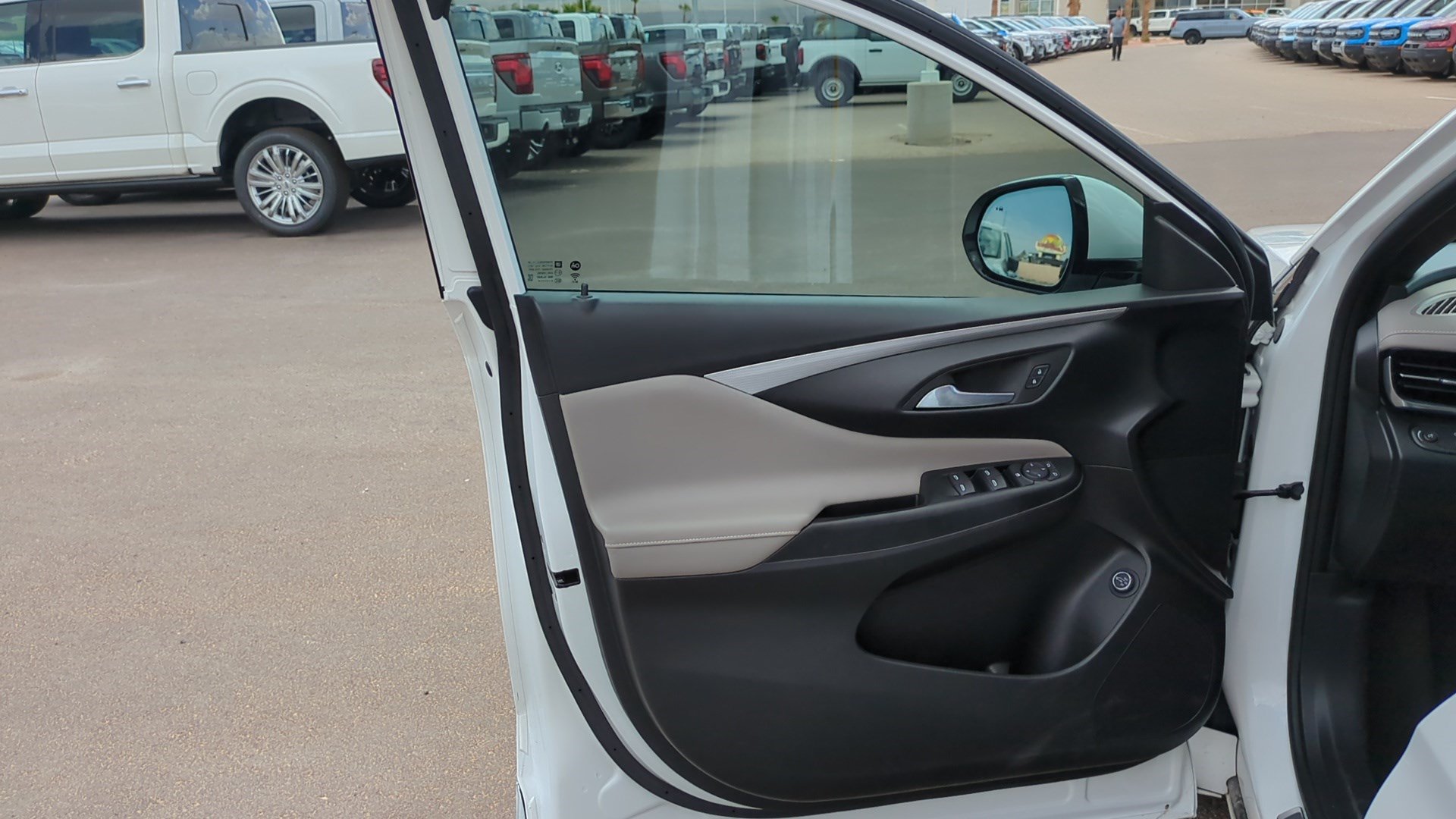 Used 2025 Buick Envista Avenir FWD image 11