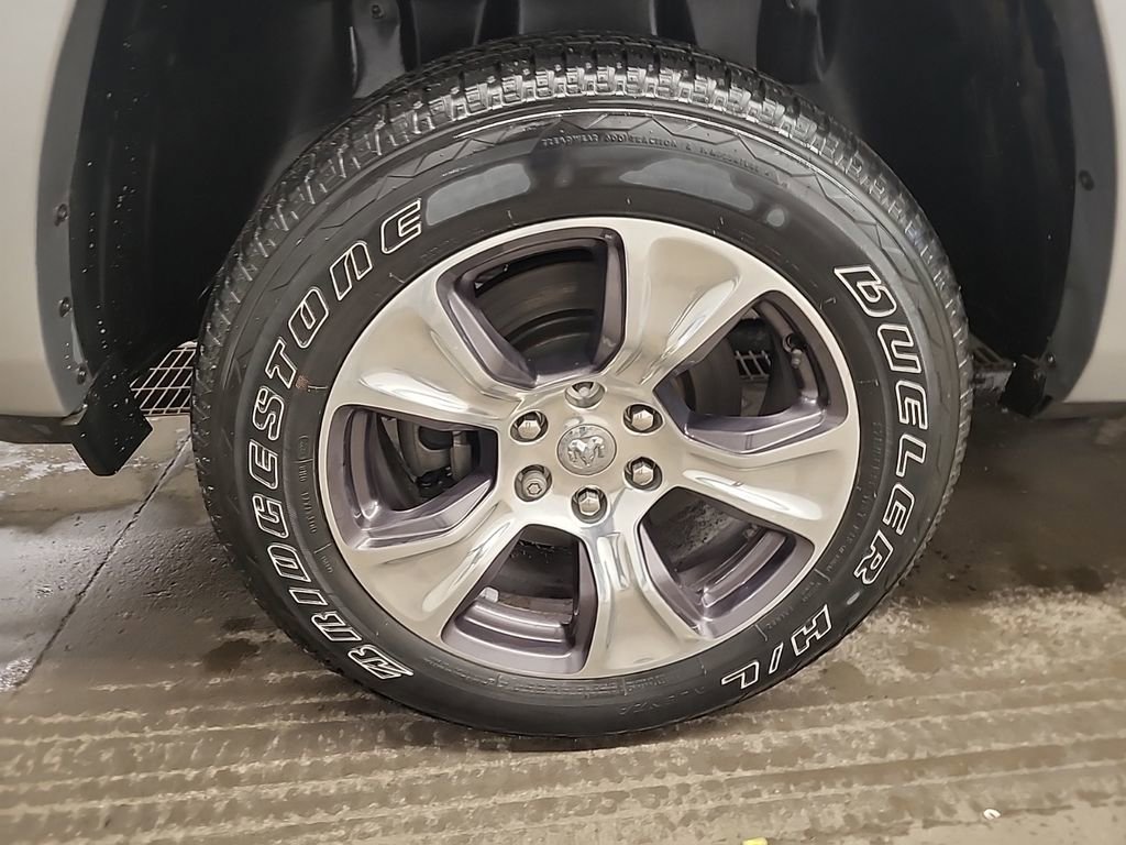 Used 2022 RAM 1500 Laramie AWD/4WD image 6
